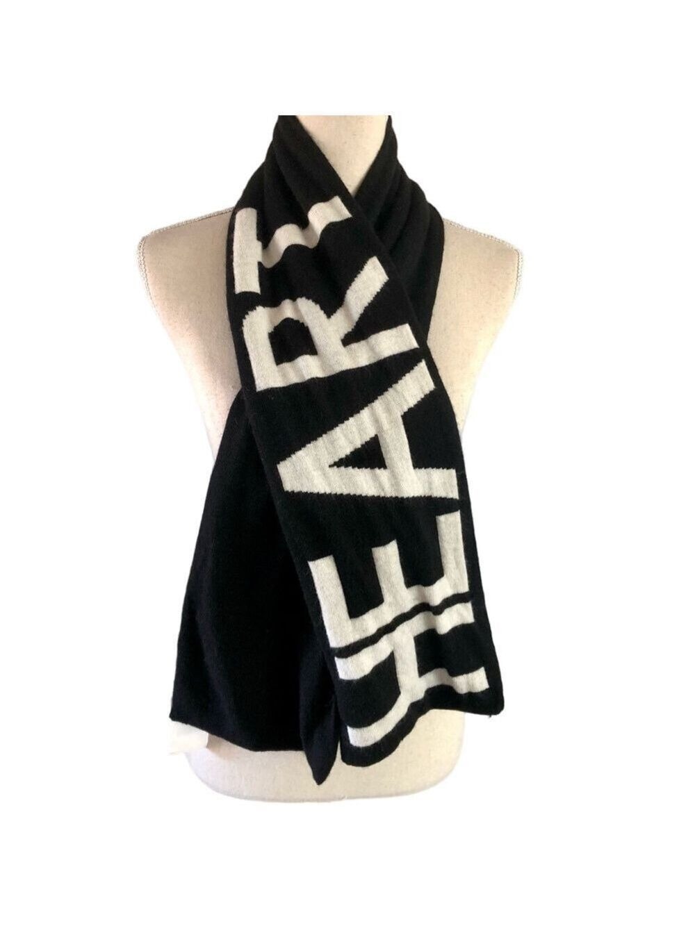 Crewcuts Black "HEART" Scarf Wool Blend white graphic 57"x9" new with tags 🎁